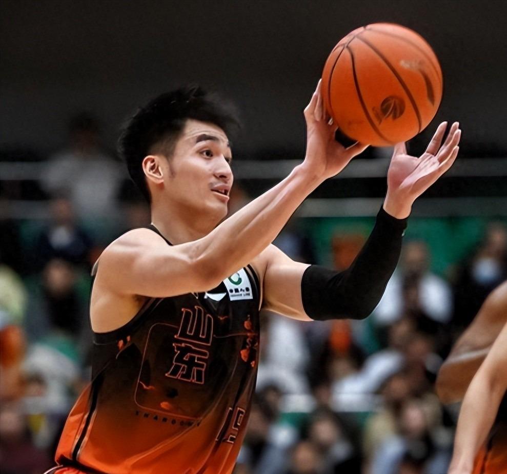 炸了!!福克斯真去参加尼克斯庆功宴,不如直接底薪加盟吧...... 炸了!!福克斯真去参加尼克斯庆功宴,不如直接底薪加盟吧......